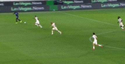 1633300430312056459.gif 1022.gif